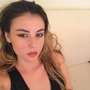 Meet your Posher, Teodora